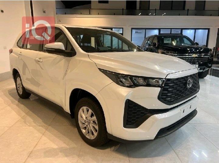 تويوتا انوفا